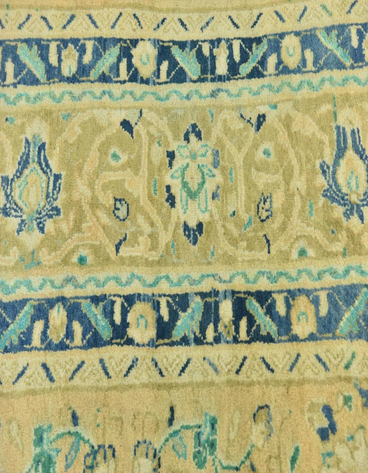 Detail image of  9' 8 x 13' 5  Hand Knotted Farahan Persian Wool Rug