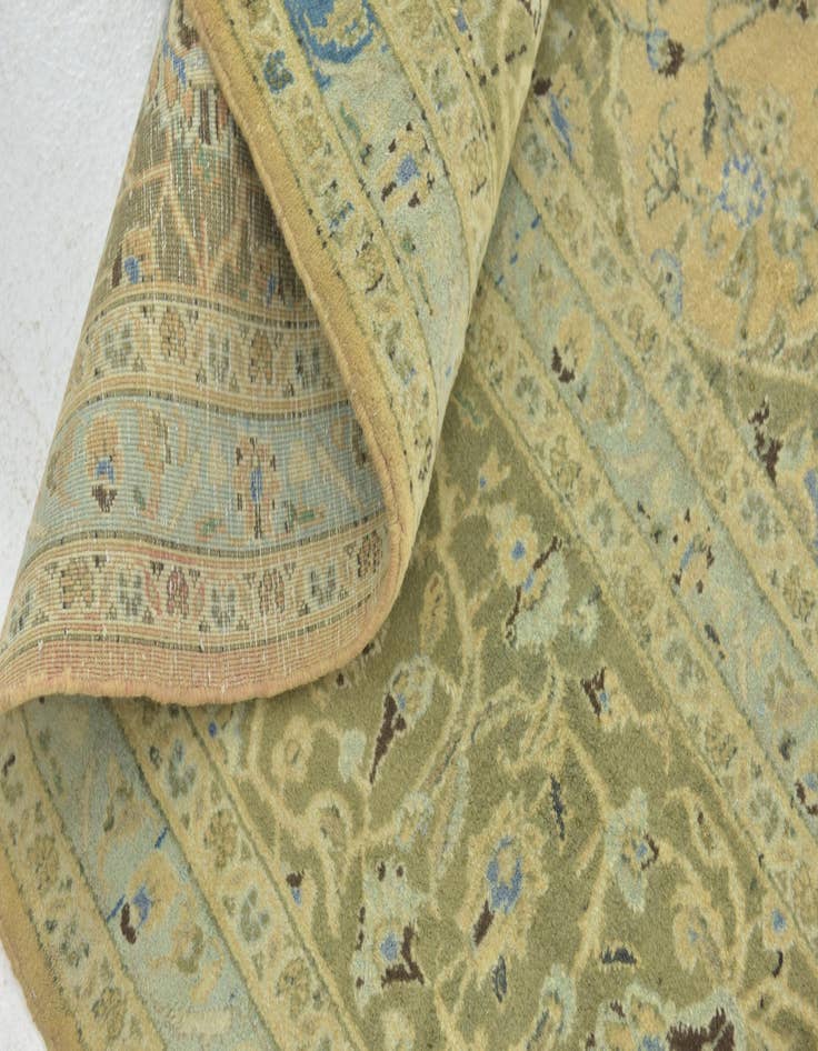 Detail image of  9' 10 x 13' 2  Hand Knotted Kashan Persian Wool Rug