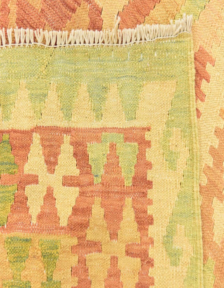 Detail image of  4' 10 x 6' 6  Hand Woven Kilim Waziri Wool Rug