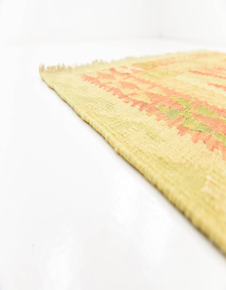 Detail image of  4' 10 x 6' 6  Hand Woven Kilim Waziri Wool Rug