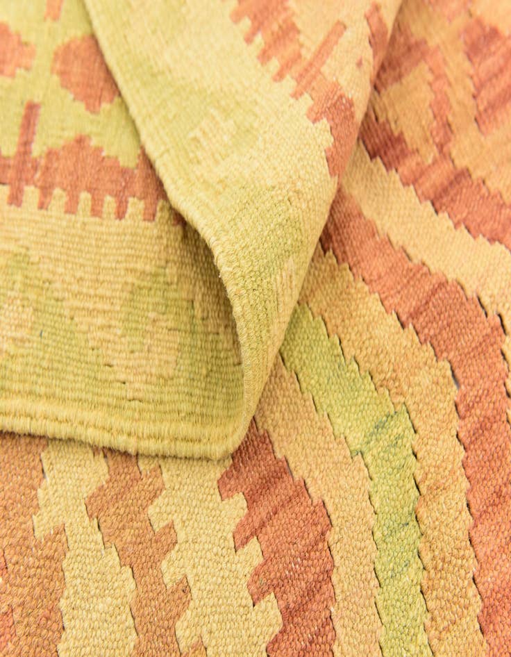 Detail image of  4' 10 x 6' 6  Hand Woven Kilim Waziri Wool Rug