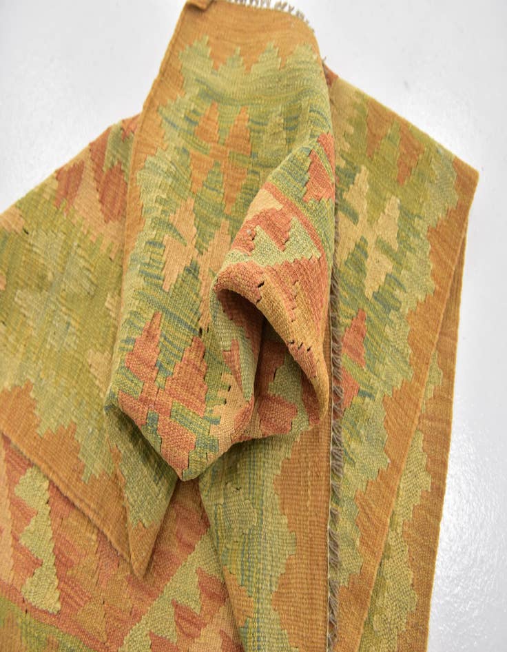 Detail image of  2' 8 x 4' 3  Hand Woven Kilim Waziri Wool Rug