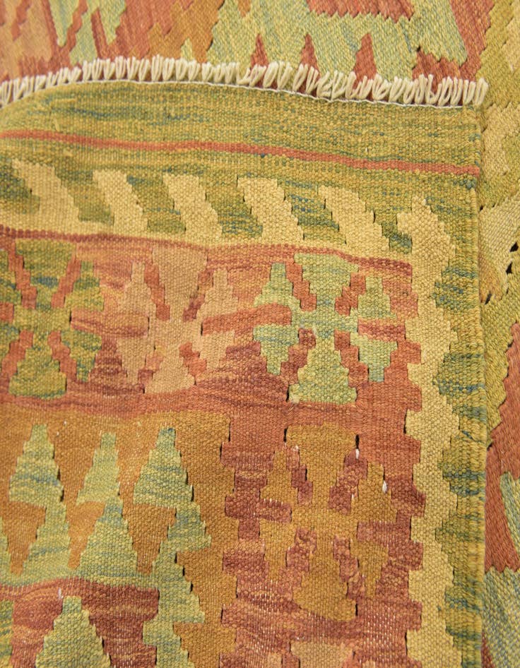 Detail image of  2' 6 x 4' 6  Hand Woven Kilim Waziri Wool Rug