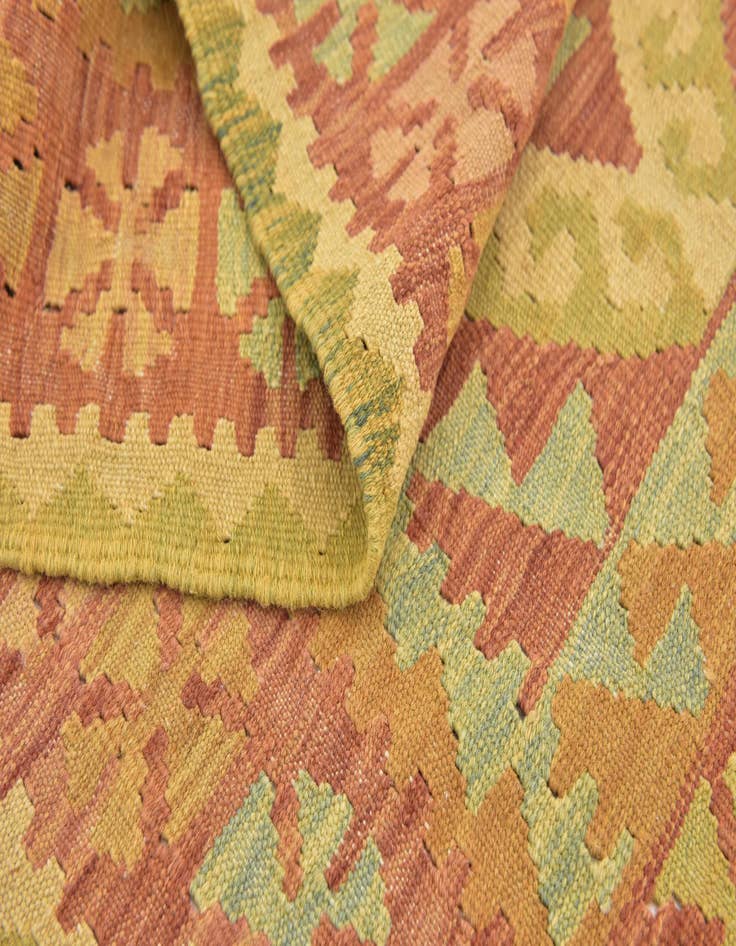 Detail image of  2' 6 x 4' 6  Hand Woven Kilim Waziri Wool Rug