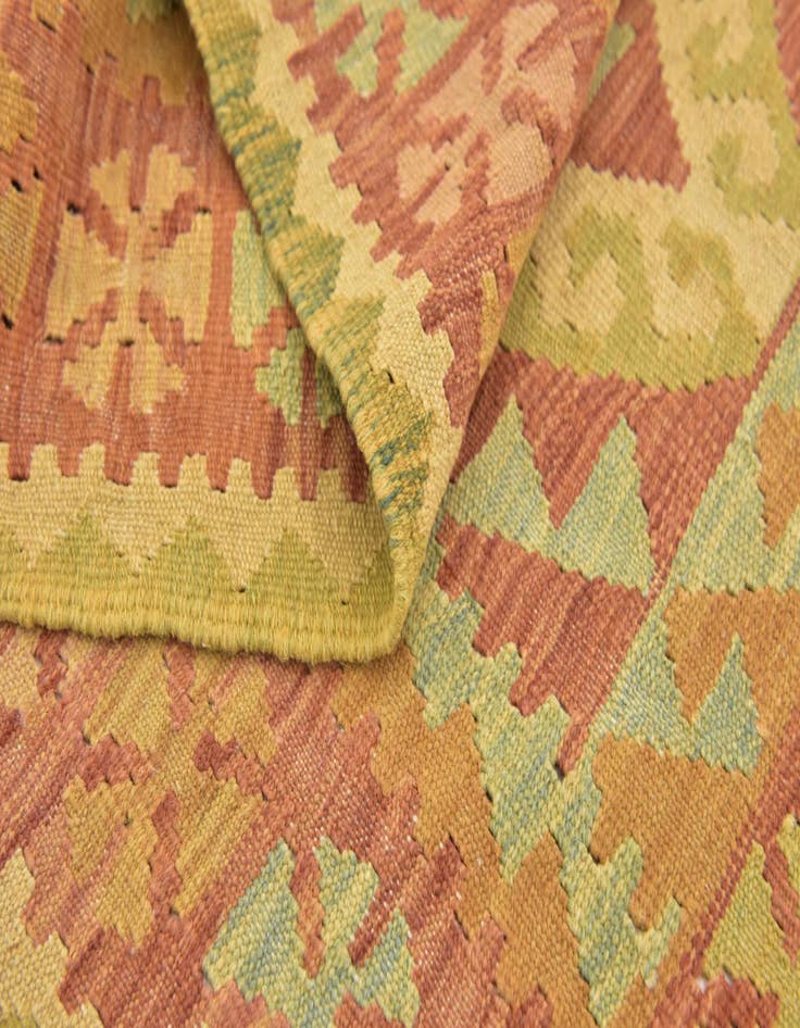 Detail image of  2' 6 x 4' 6  Hand Woven Kilim Waziri Wool Rug