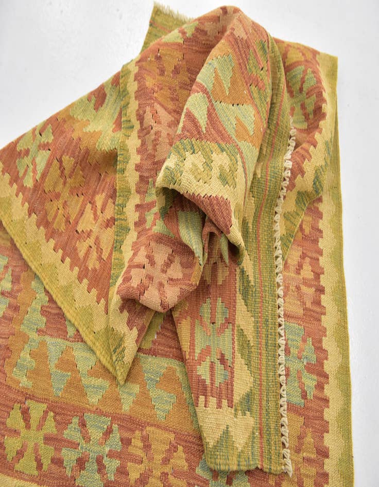 Detail image of  2' 6 x 4' 6  Hand Woven Kilim Waziri Wool Rug