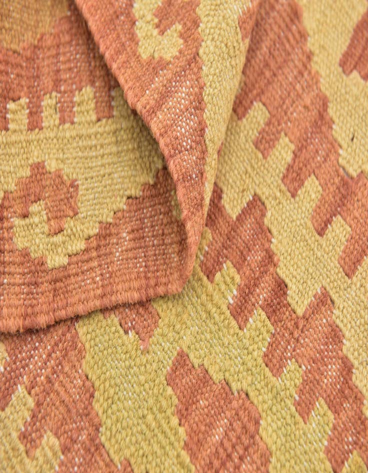 Detail image of  2' 5 x 4' 2  Hand Woven Kilim Waziri Wool Rug