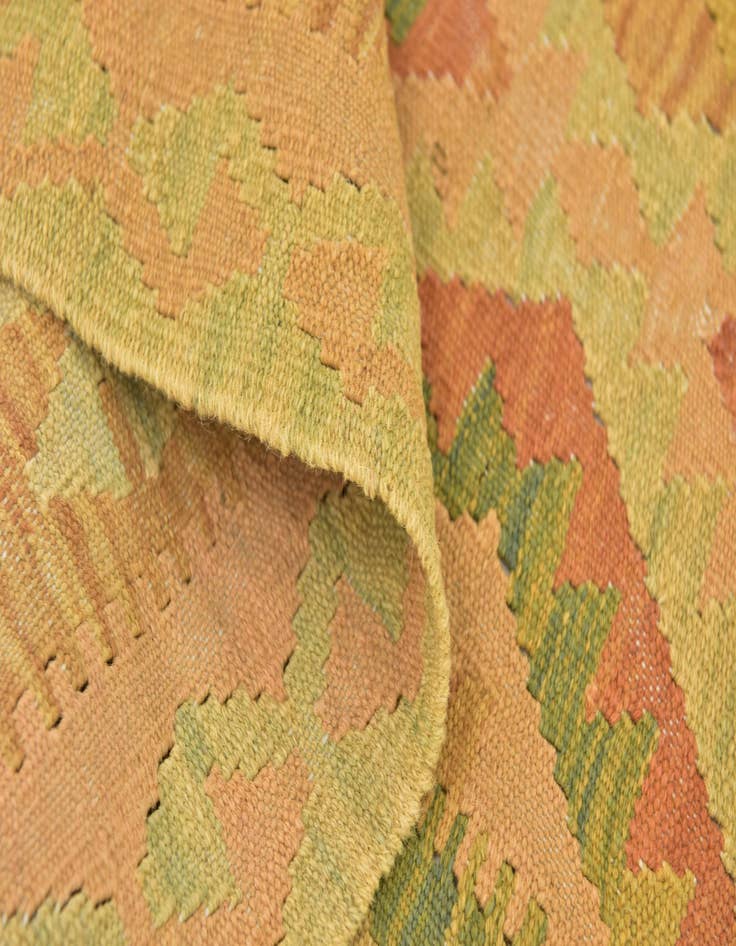 Detail image of  3' 3 x 5' 2  Hand Woven Kilim Waziri Wool Rug