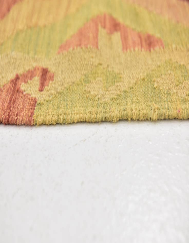 Detail image of  3' 4 x 5' 3  Hand Woven Kilim Waziri Wool Rug