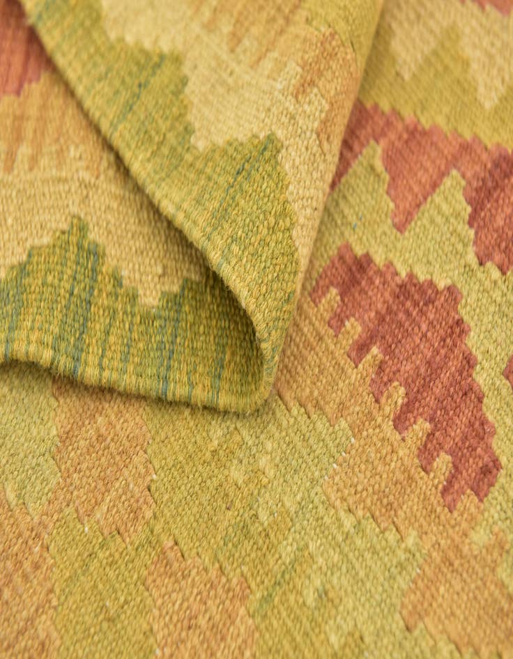 Detail image of  3' 4 x 5'  Hand Woven Kilim Waziri Wool Rug