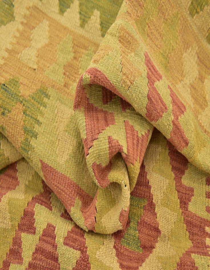 Detail image of  3' 4 x 5'  Hand Woven Kilim Waziri Wool Rug