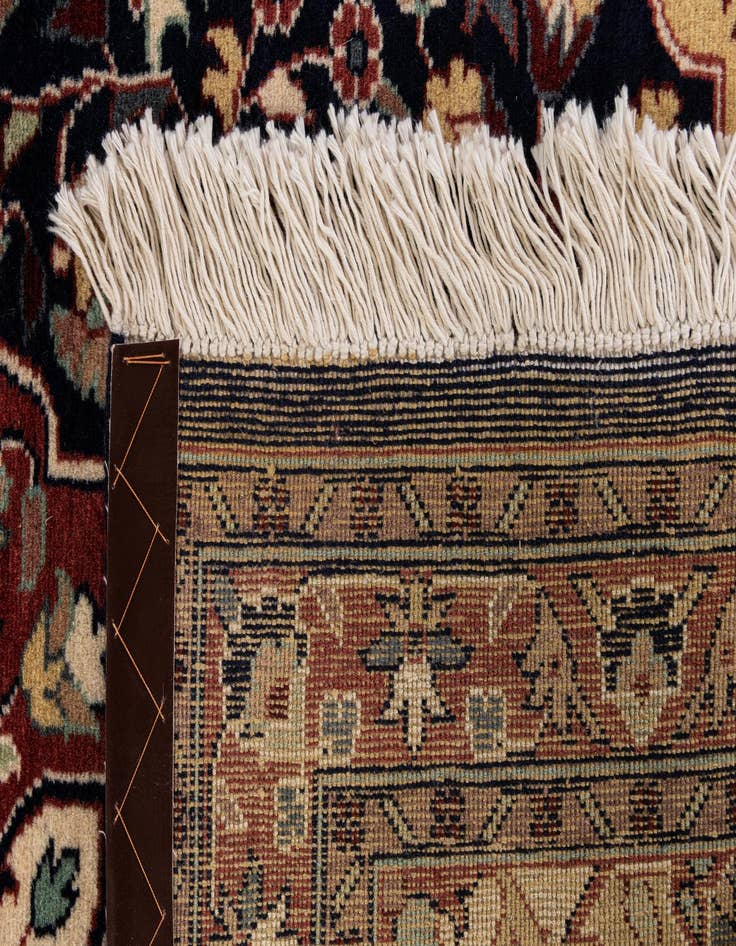 Detail image of  3' 1 x 5' 1  Hand Knotted Lahour Wool Rug