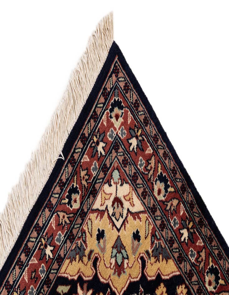 Detail image of  3' 1 x 5' 1  Hand Knotted Lahour Wool Rug