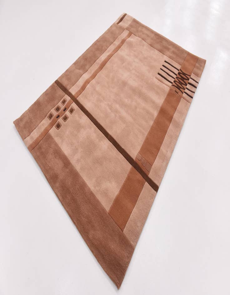 Detail image of  5' 7 x 7' 10 Luna Wool Rug