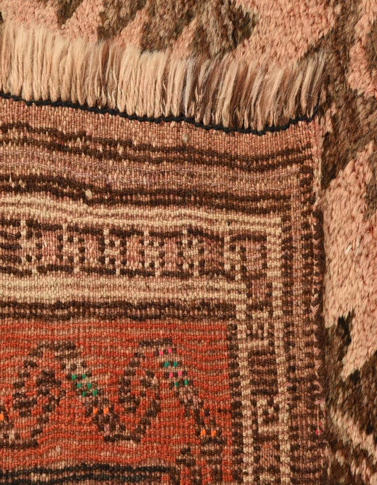 Detail image of  5' x 9' 1  Hand Knotted Shiraz Persian Wool Rug