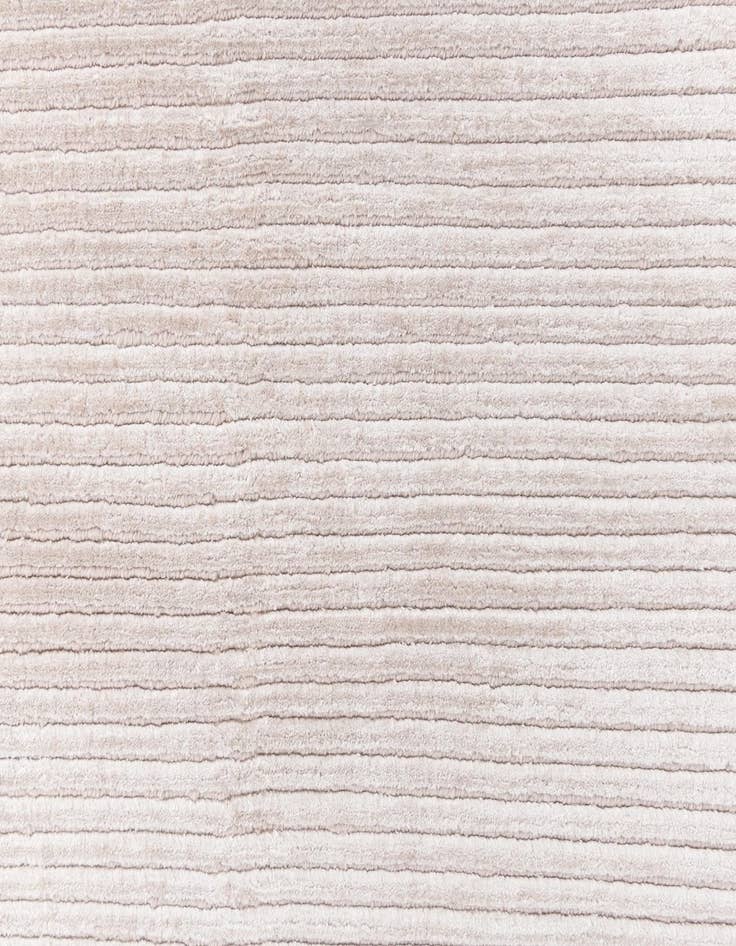 Detail image of  6' 9 x 6' 9  Hand Knotted Darya Wool Round Rug