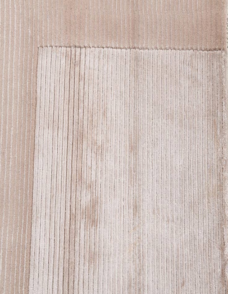 Detail image of  2' 7 x 2' 7  Hand Knotted Darya Wool Square Rug