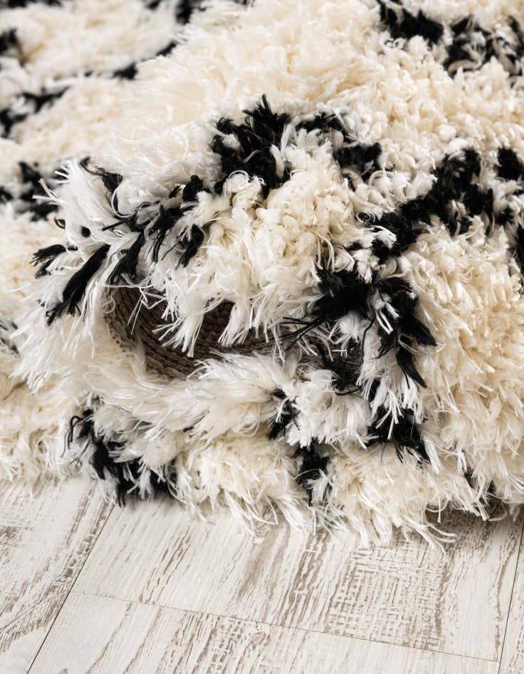 Detail image of  2' 7 x 12' Infinity Shag Runner Rug