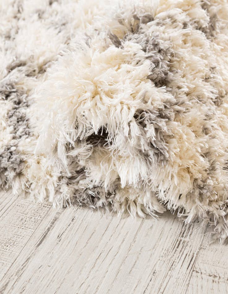 Detail image of  9' x 12' Infinity Shag Rug