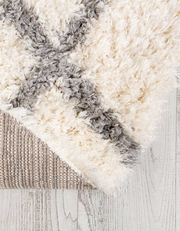 Detail image of  10' x 10' Infinity Shag Round Rug