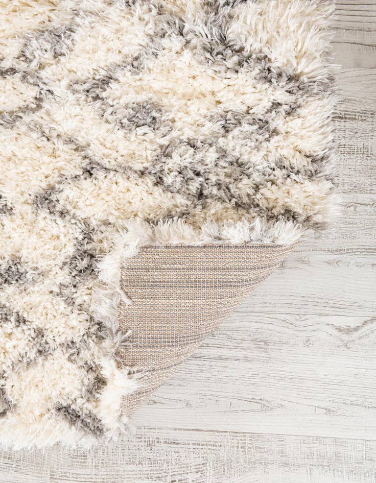 Detail image of  2' 7 x 10' Infinity Shag Runner Rug