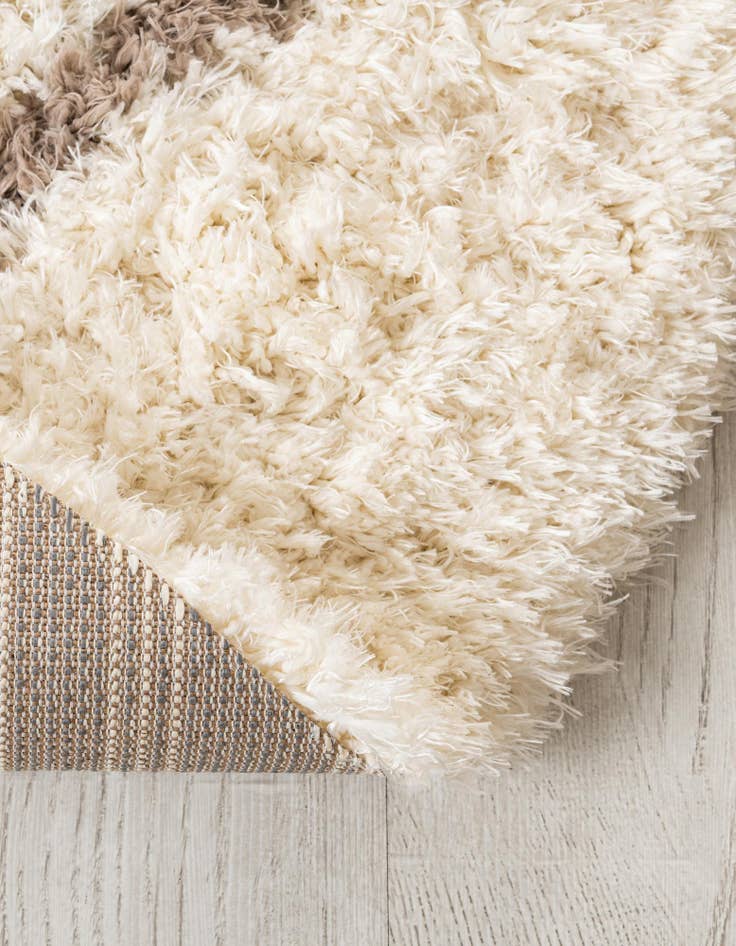 Detail image of  5' x 5' Infinity Shag Round Rug