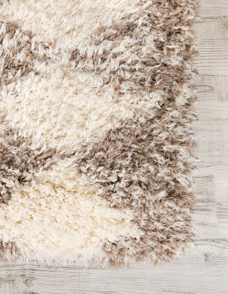 Detail image of  8' x 8' Infinity Shag Square Rug
