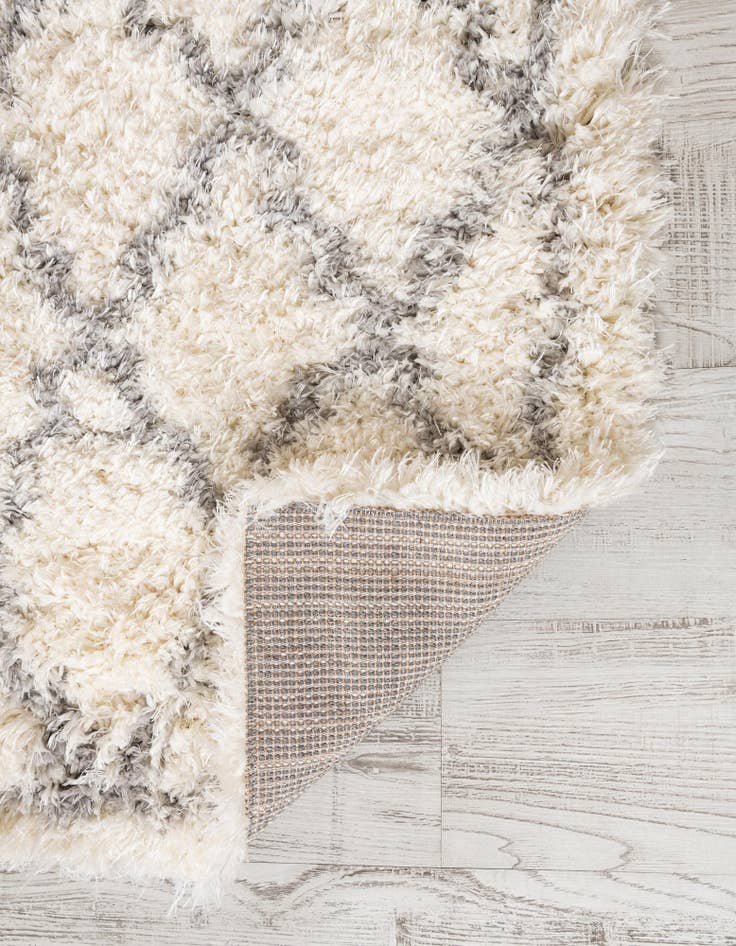 Detail image of  5' x 8' Infinity Shag Rug