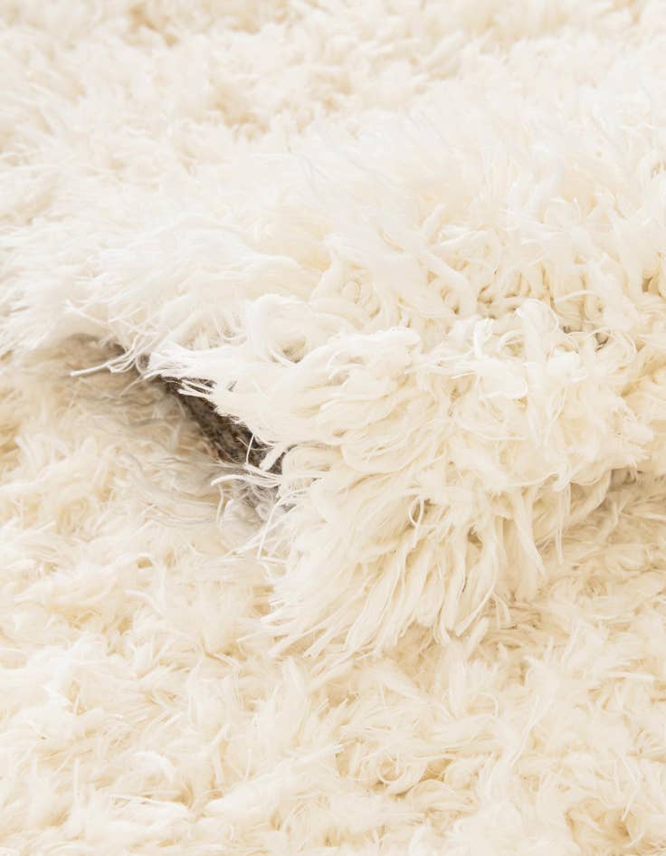 Detail image of  2' 7 x 10' Infinity Shag Runner Rug