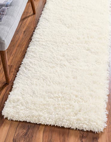  2' x 6' 5 Infinity Shag Runner Rug