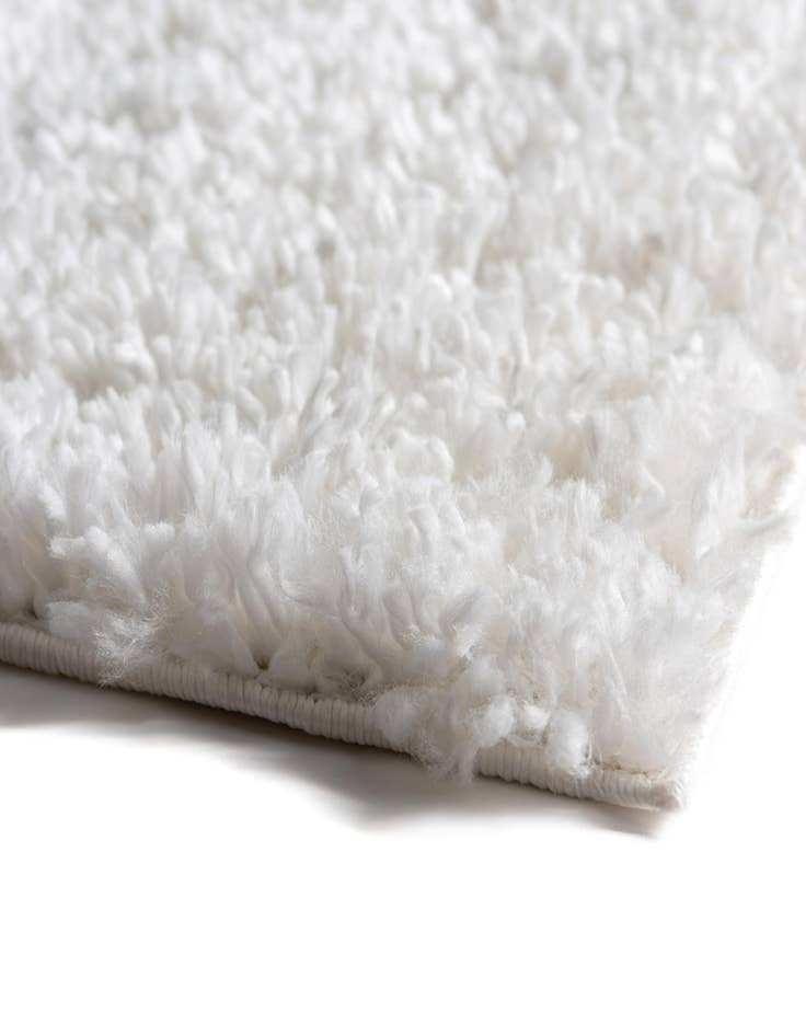 Detail image of  13' x 15' Zermatt Shag Rug