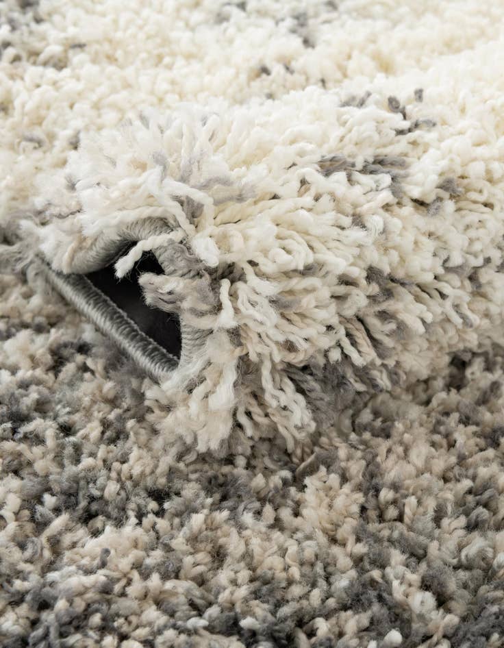 Detail image of  6' x 9' Soft Touch Shag Rug