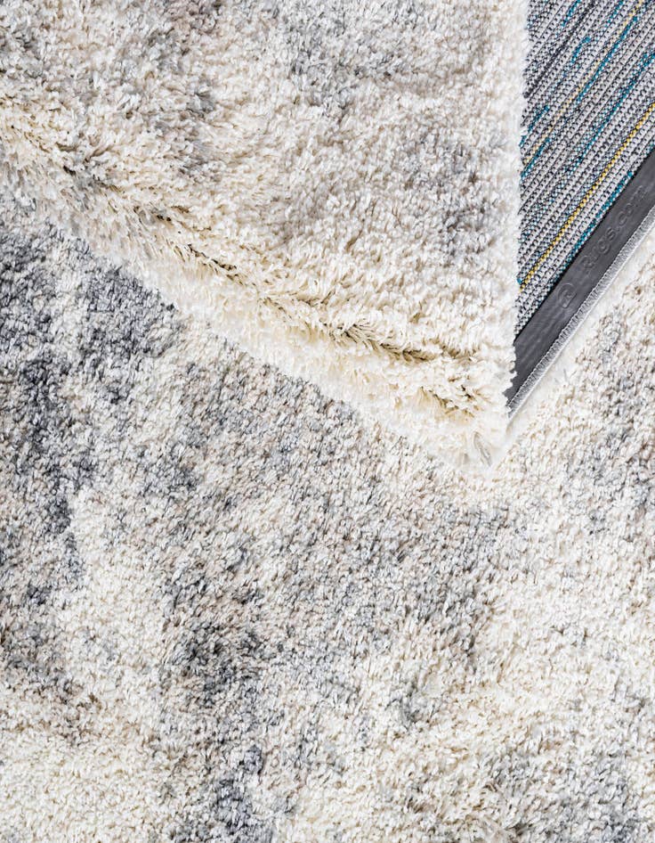Detail image of  6' x 9' Soft Touch Shag Rug