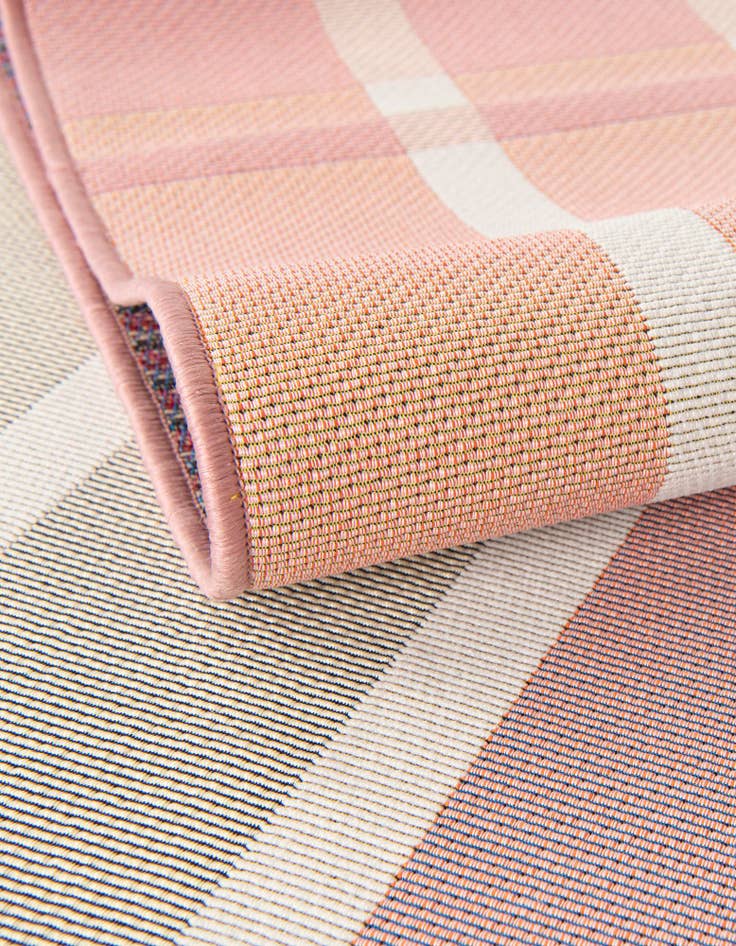 Detail image of  7' 10 x 7' 10  Washable Ribbon Indoor / Outdoor Square Rug