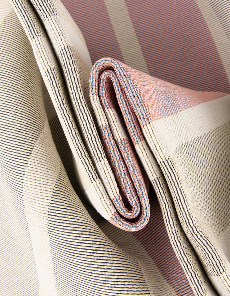 Detail image of  7' 10 x 7' 10  Washable Ribbon Indoor / Outdoor Square Rug