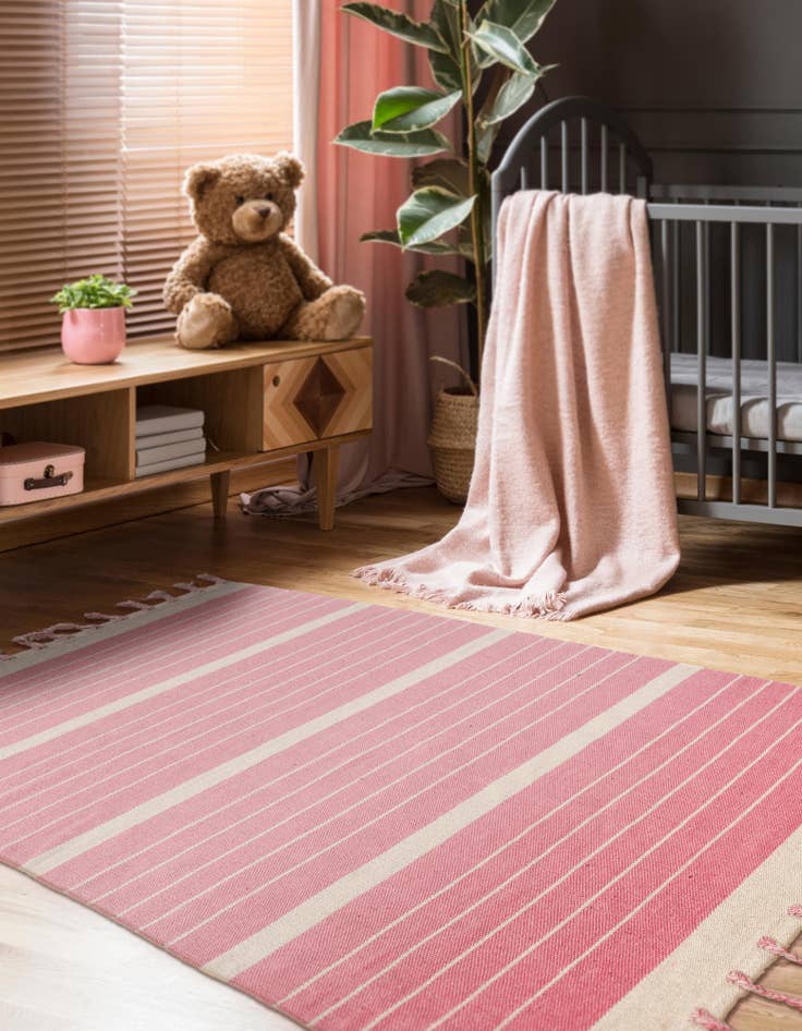 Detail image of  6' 1 x 9'  Hand Woven Chindi Cotton Rug