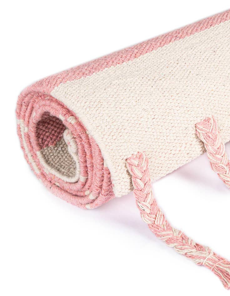 Detail image of  6' 1 x 9'  Hand Woven Chindi Cotton Rug