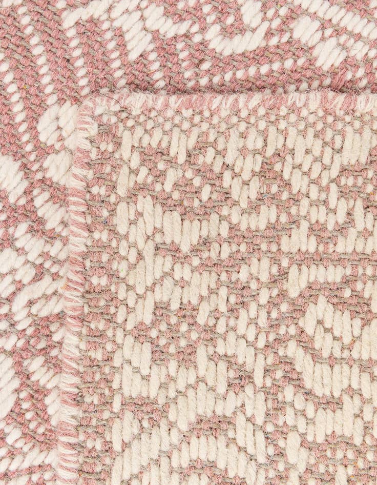 Detail image of  2' 4 x 3' 11  Hand Woven Lattice Wool Rug