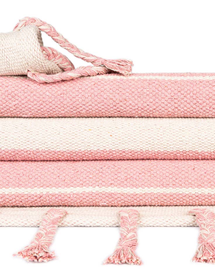 Detail image of  7' 1 x 7' 1  Hand Woven Chindi Cotton Square Rug