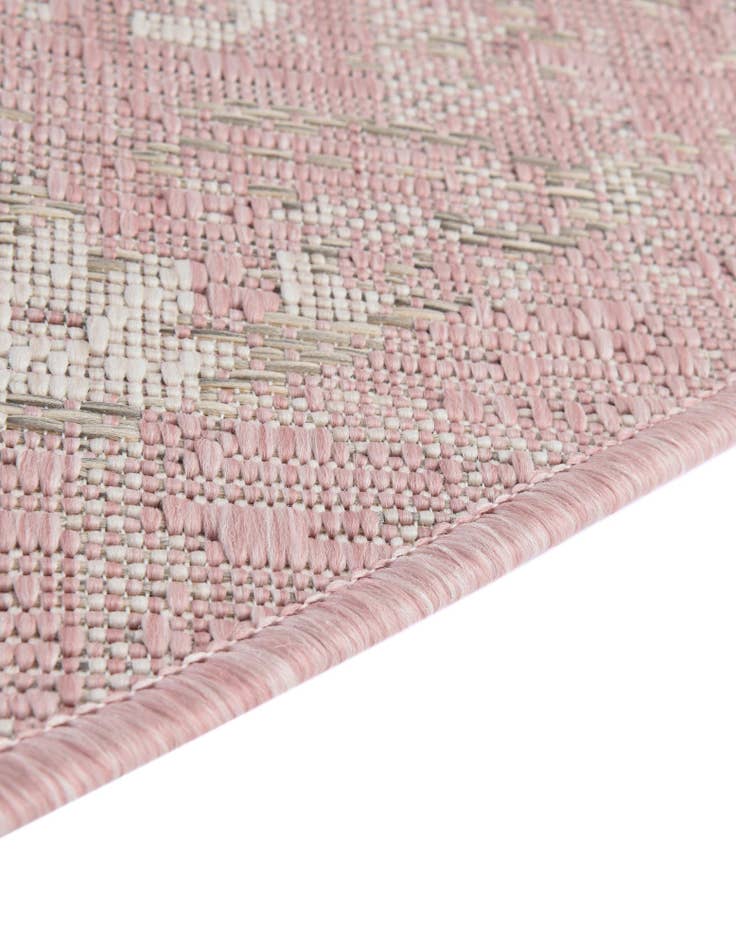 Detail image of  3' x 5' 3  Washable Traditional Indoor / Outdoor Oval Rug