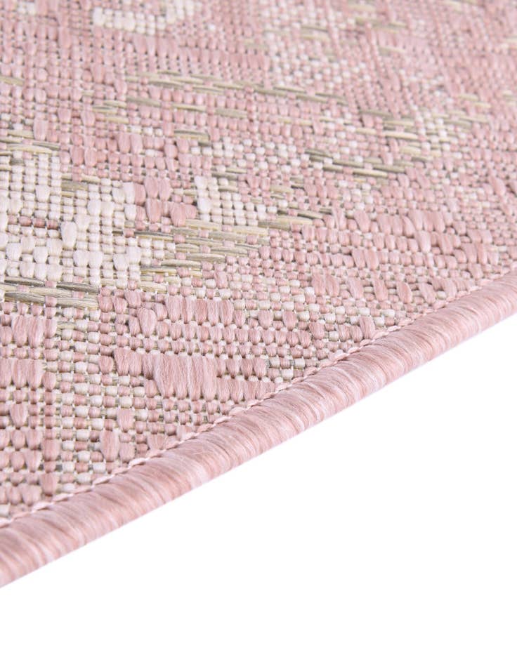 Detail image of  3' x 5' 3  Washable Traditional Indoor / Outdoor Oval Rug