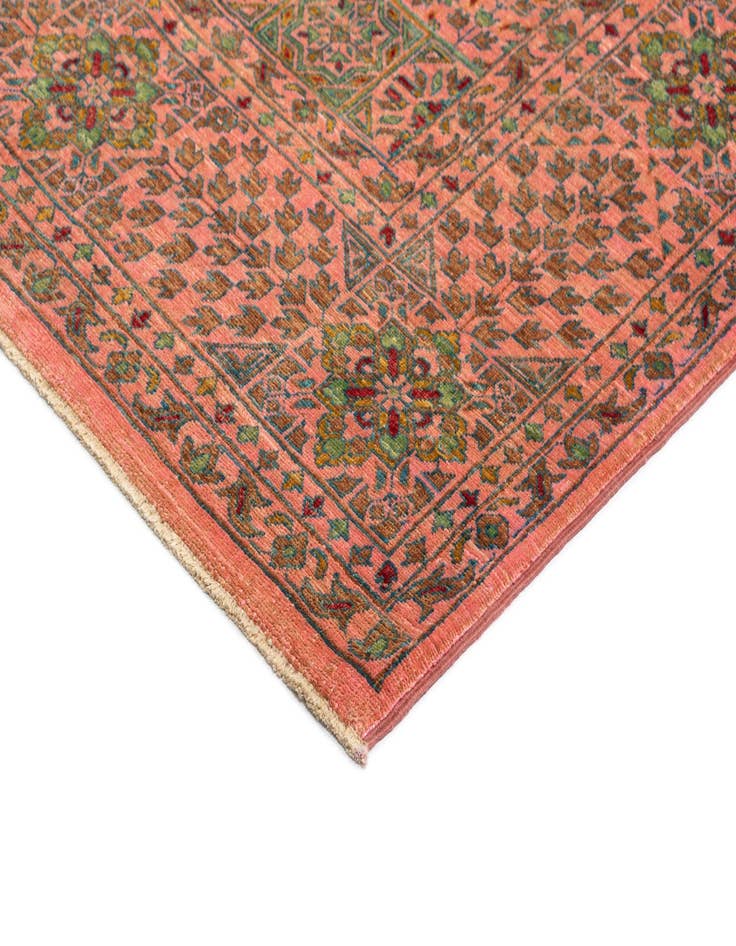 Detail image of  6' 11 x 9' 5 Amina Wool Rug