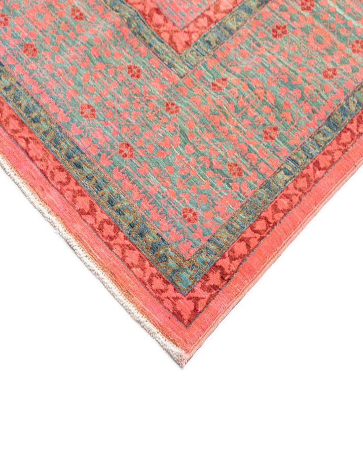 Detail image of  6' 11 x 9' 9 Amina Wool Rug