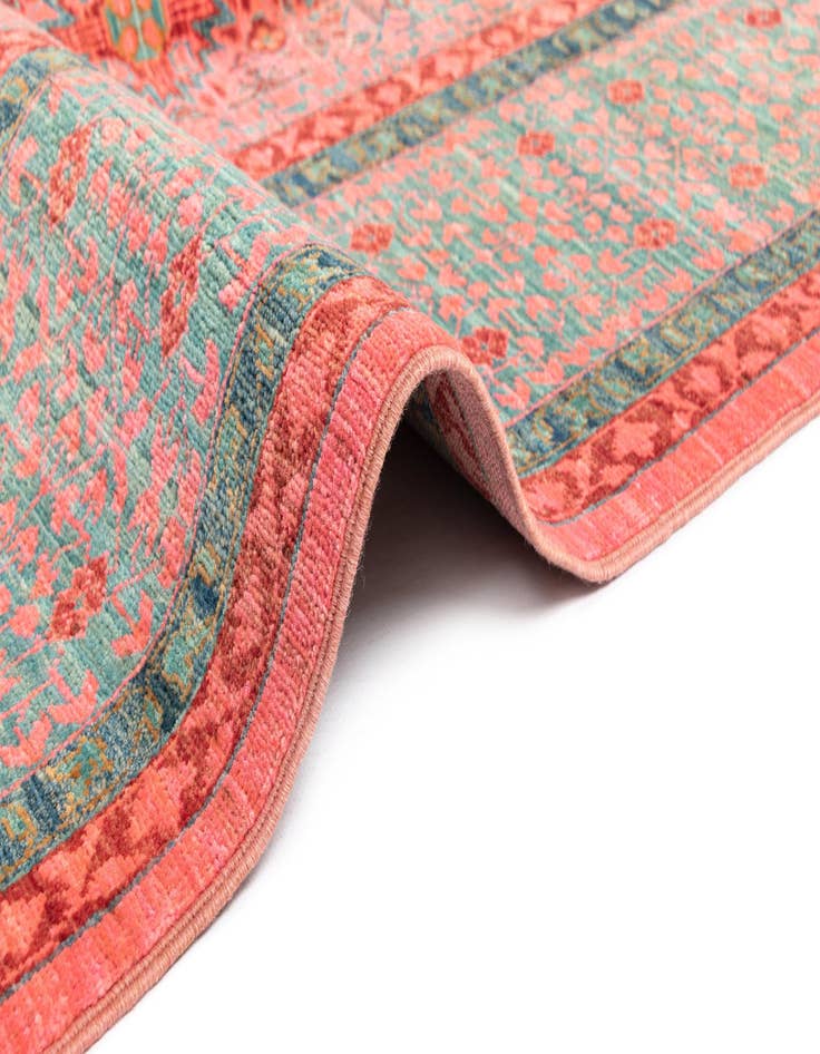 Detail image of  6' 11 x 9' 9 Amina Wool Rug