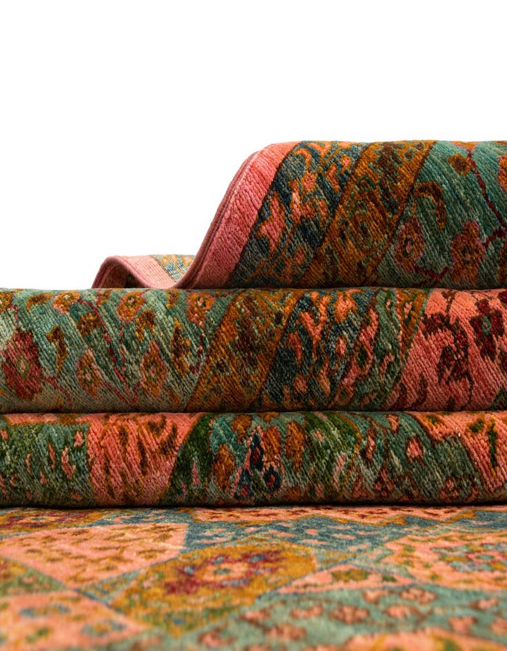 Detail image of  6' 8 x 9' 10 Amina Wool Rug