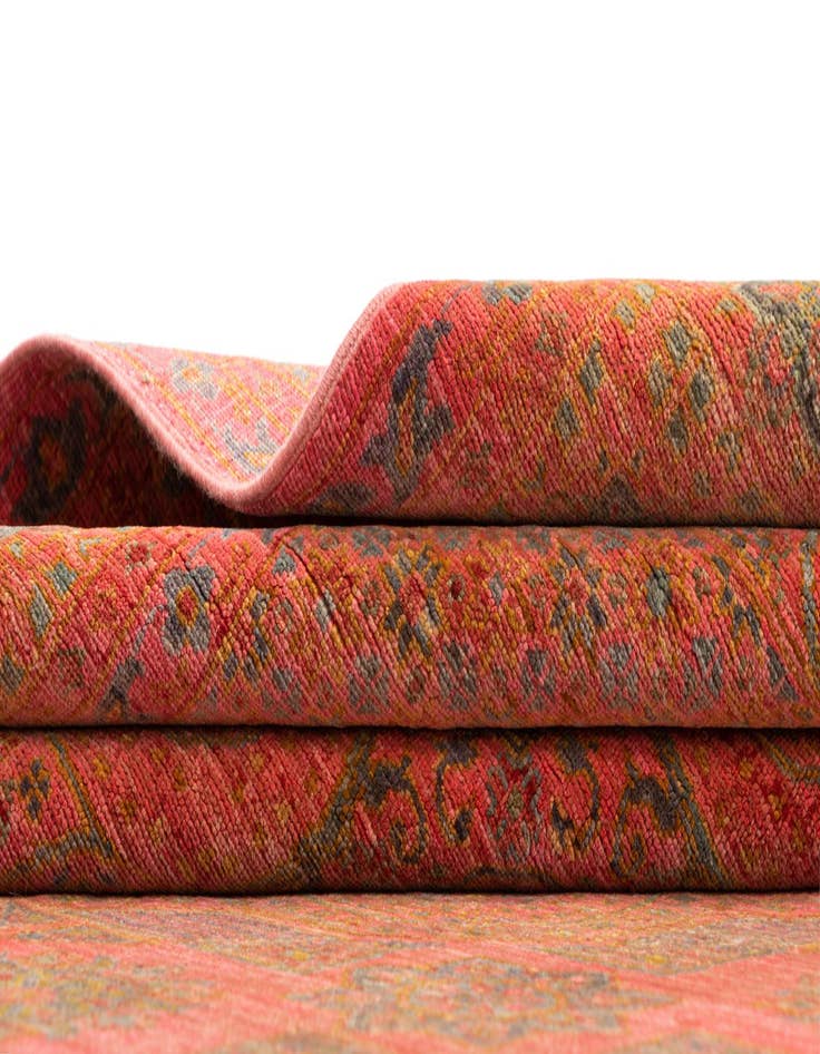 Detail image of  5' 5 x 7' 10 Amina Rug