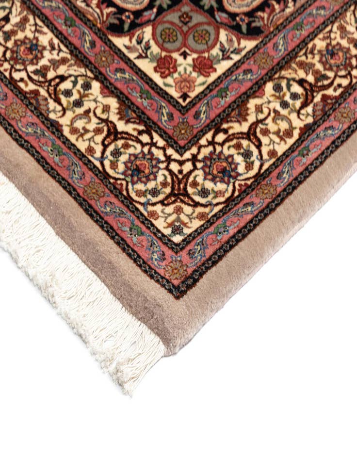 Detail image of  4' 11 x 7' 3 Bidjar Wool Rug