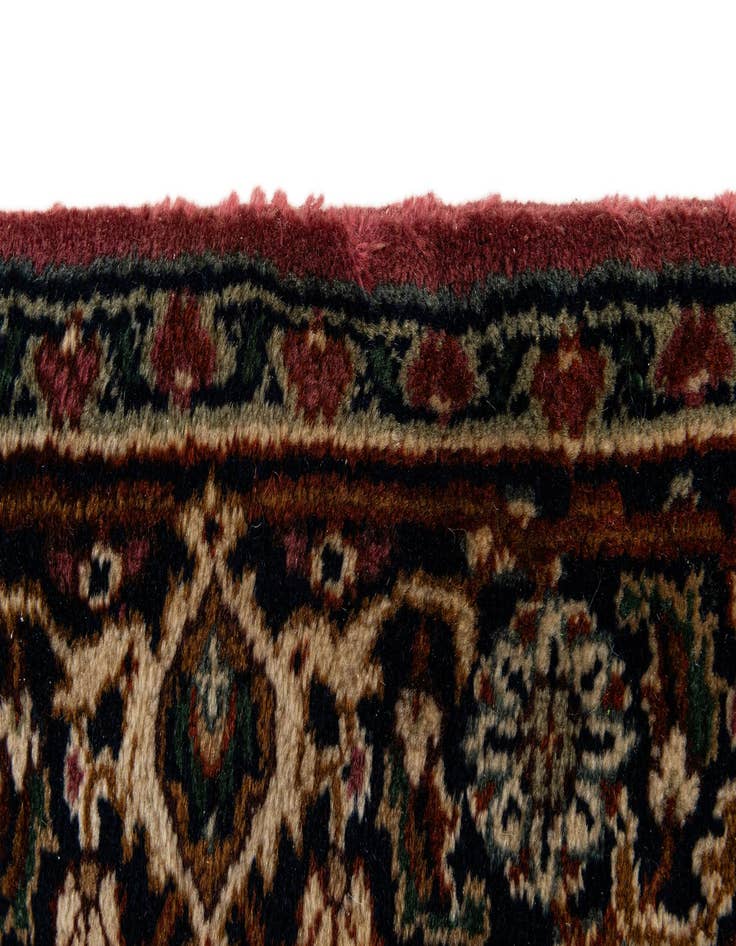 Detail image of  2' 11 x 5' 6  Hand Knotted Bidjar Wool Rug