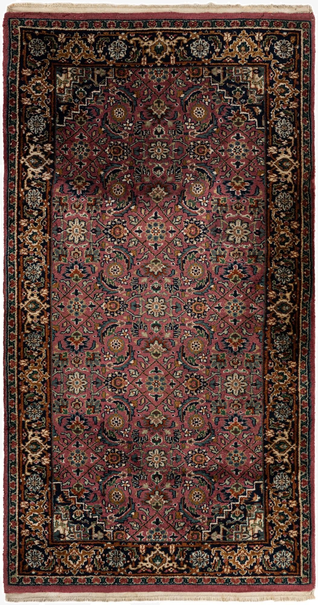  2' 11 x 5' 6  Hand Knotted Bidjar Wool Rug