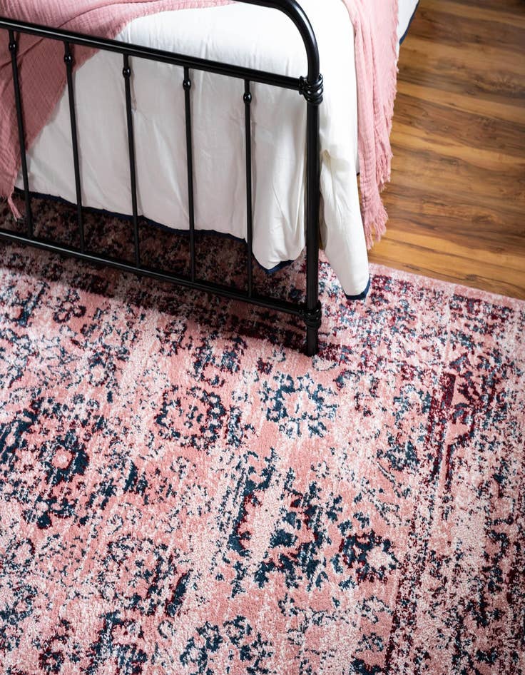 Detail image of  4' x 6' Charleston Rug